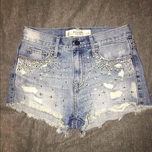 Abercrombie & Fitch Embellished Denim Shorts 00